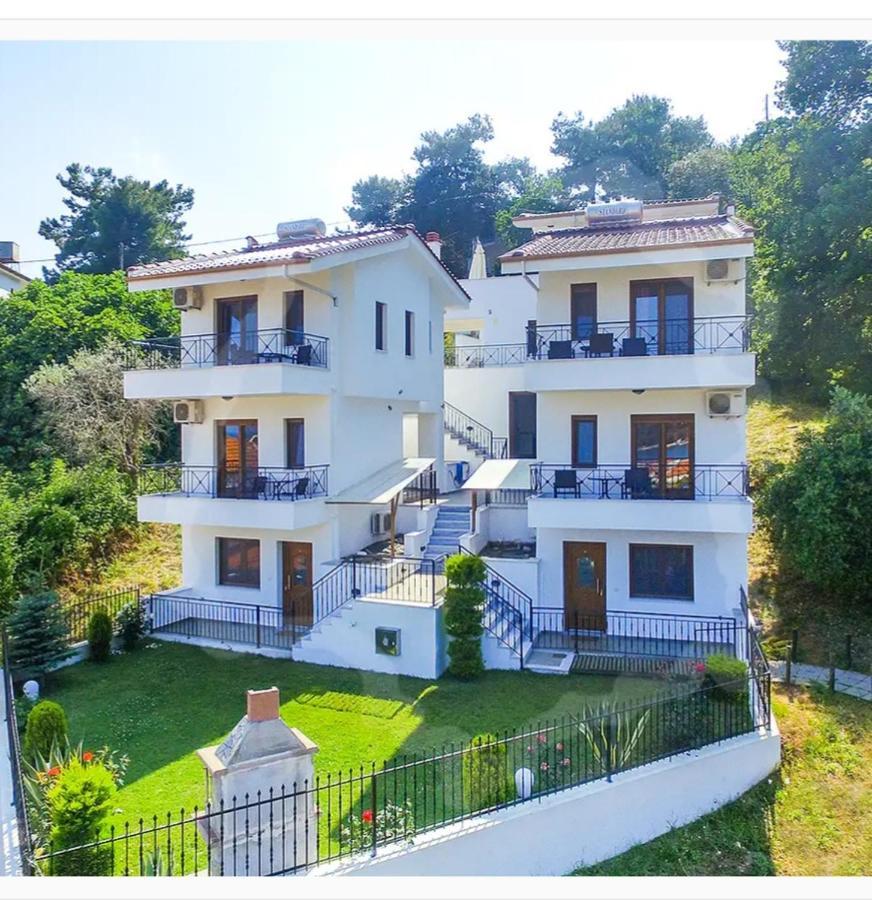Loretta Maisonettes And Studios Chrisi Ammoudia Exterior foto