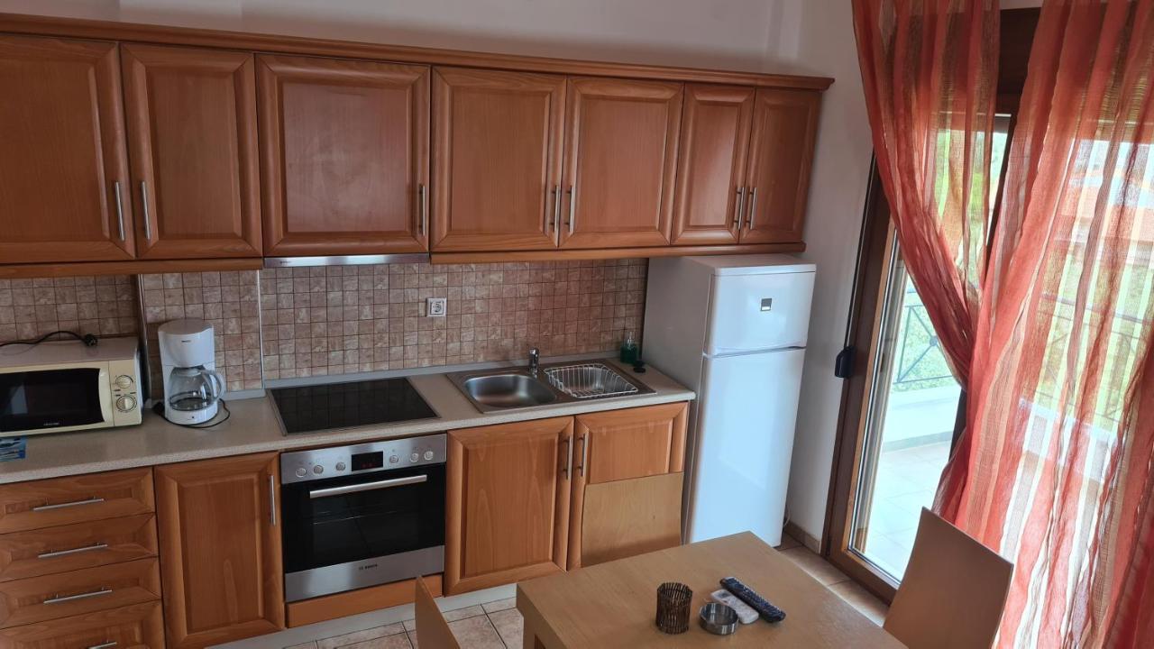 Loretta Maisonettes And Studios Chrisi Ammoudia Exterior foto